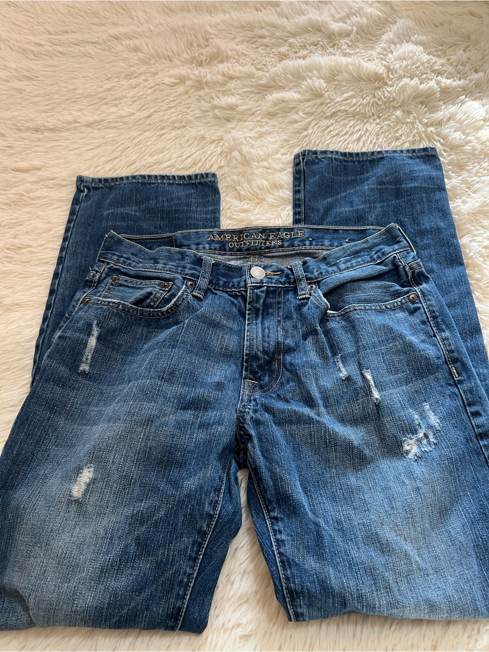 American Eagle Outfitters Men's Distressed Dark Blue Straight Jeans